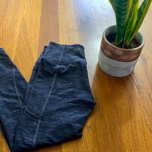 Victoria’s Secret small leggings with side pockets
